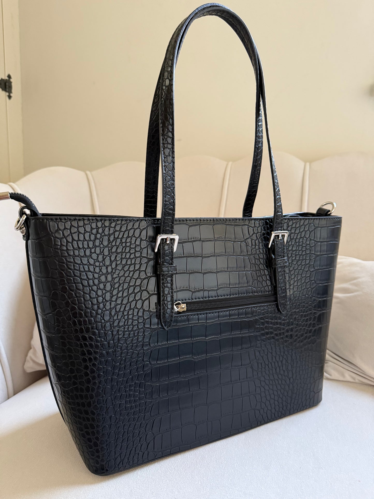 Flora & co tas • Black croco print